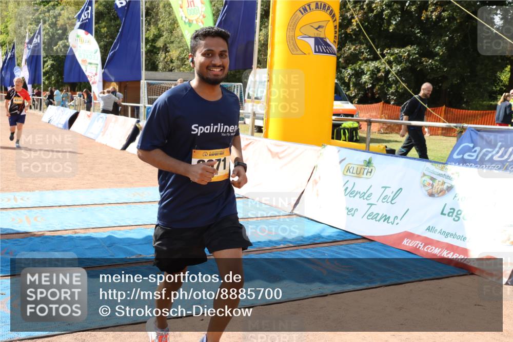 14.09.2025 - Airport Race Strokosch-Dieckow http://msf.ph/oto/8885700 14.09.2025 12:51:18 Ziel 246, 2071, 4214 meine-sportfotos.de