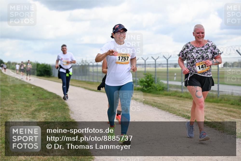 14.09.2025 - Airport Race Dr. Thomas Lammeyer http://msf.ph/oto/8885737 14.09.2025 12:43:24 Laufen 1757, 1479 meine-sportfotos.de