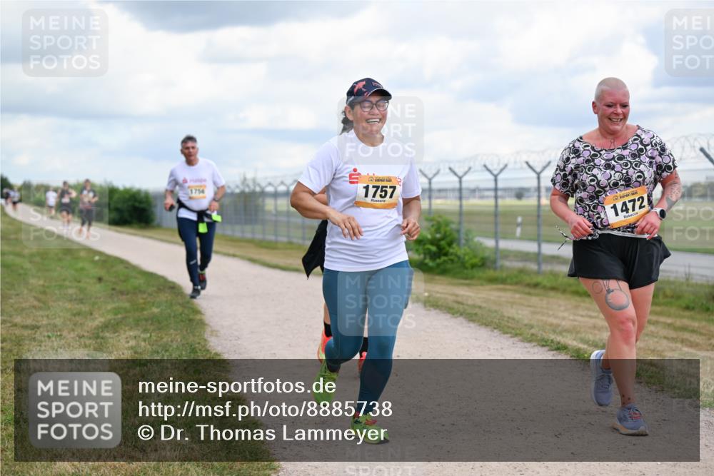 14.09.2025 - Airport Race Dr. Thomas Lammeyer http://msf.ph/oto/8885738 14.09.2025 12:43:24 Laufen 1756, 1757, 1472 meine-sportfotos.de
