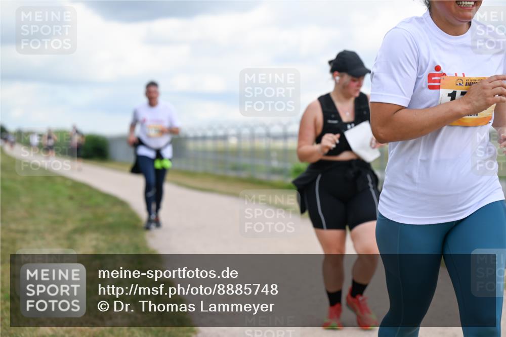 14.09.2025 - Airport Race Dr. Thomas Lammeyer http://msf.ph/oto/8885748 14.09.2025 12:43:25 Laufen 42 meine-sportfotos.de