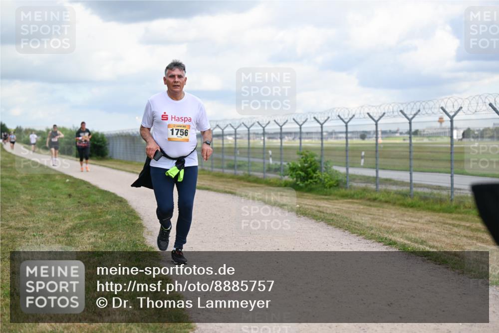 14.09.2025 - Airport Race Dr. Thomas Lammeyer http://msf.ph/oto/8885757 14.09.2025 12:43:27 Laufen 1756 meine-sportfotos.de