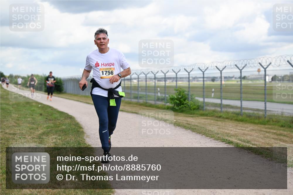 14.09.2025 - Airport Race Dr. Thomas Lammeyer http://msf.ph/oto/8885760 14.09.2025 12:43:27 Laufen 1756 meine-sportfotos.de