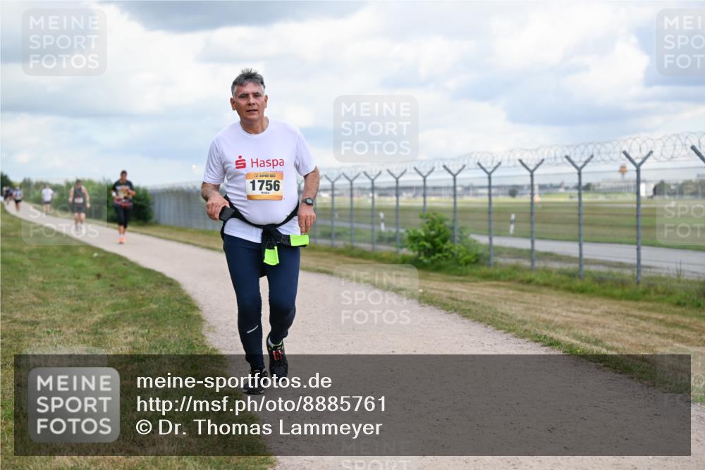 14.09.2025 - Airport Race Dr. Thomas Lammeyer http://msf.ph/oto/8885761 14.09.2025 12:43:27 Laufen 1756 meine-sportfotos.de