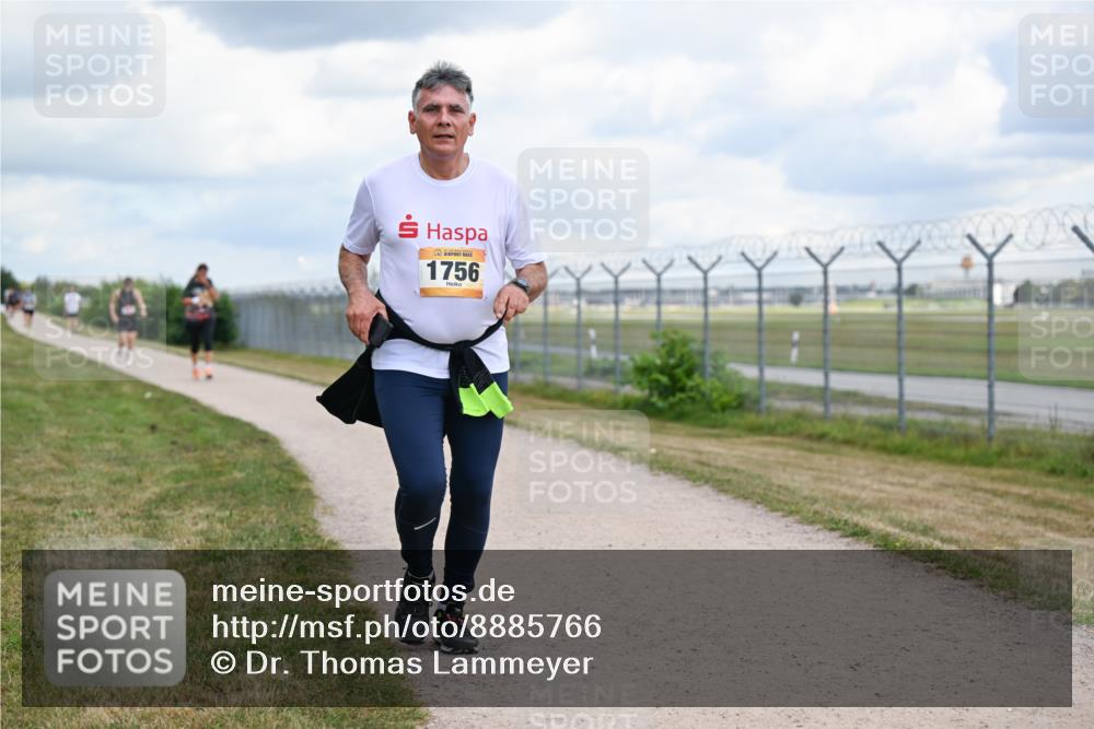 14.09.2025 - Airport Race Dr. Thomas Lammeyer http://msf.ph/oto/8885766 14.09.2025 12:43:28 Laufen 1756 meine-sportfotos.de