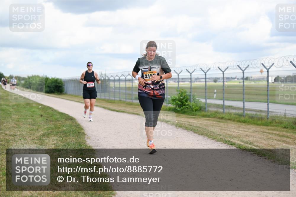 14.09.2025 - Airport Race Dr. Thomas Lammeyer http://msf.ph/oto/8885772 14.09.2025 12:43:37 Laufen 215, 876 meine-sportfotos.de