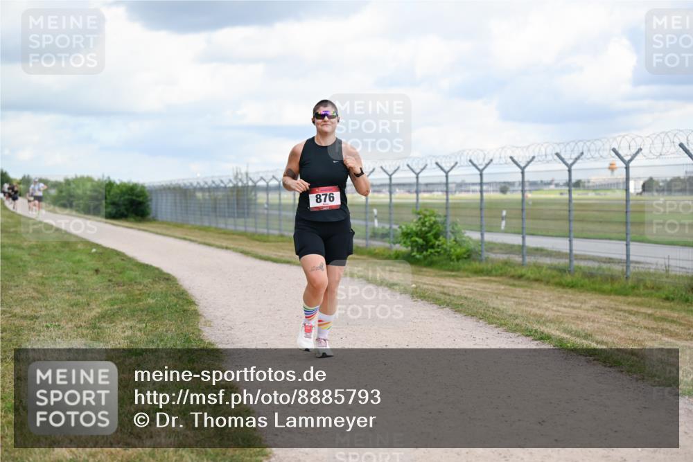 14.09.2025 - Airport Race Dr. Thomas Lammeyer http://msf.ph/oto/8885793 14.09.2025 12:43:40 Laufen 876 meine-sportfotos.de