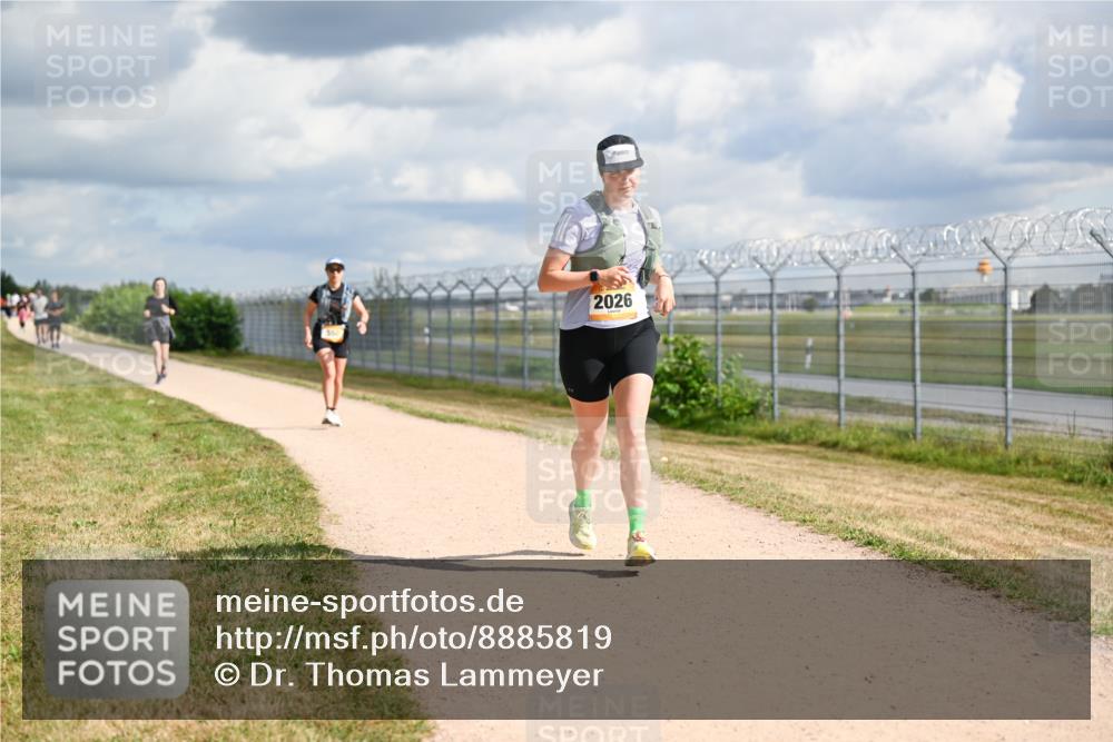 14.09.2025 - Airport Race Dr. Thomas Lammeyer http://msf.ph/oto/8885819 14.09.2025 12:44:03 Laufen 2026 meine-sportfotos.de