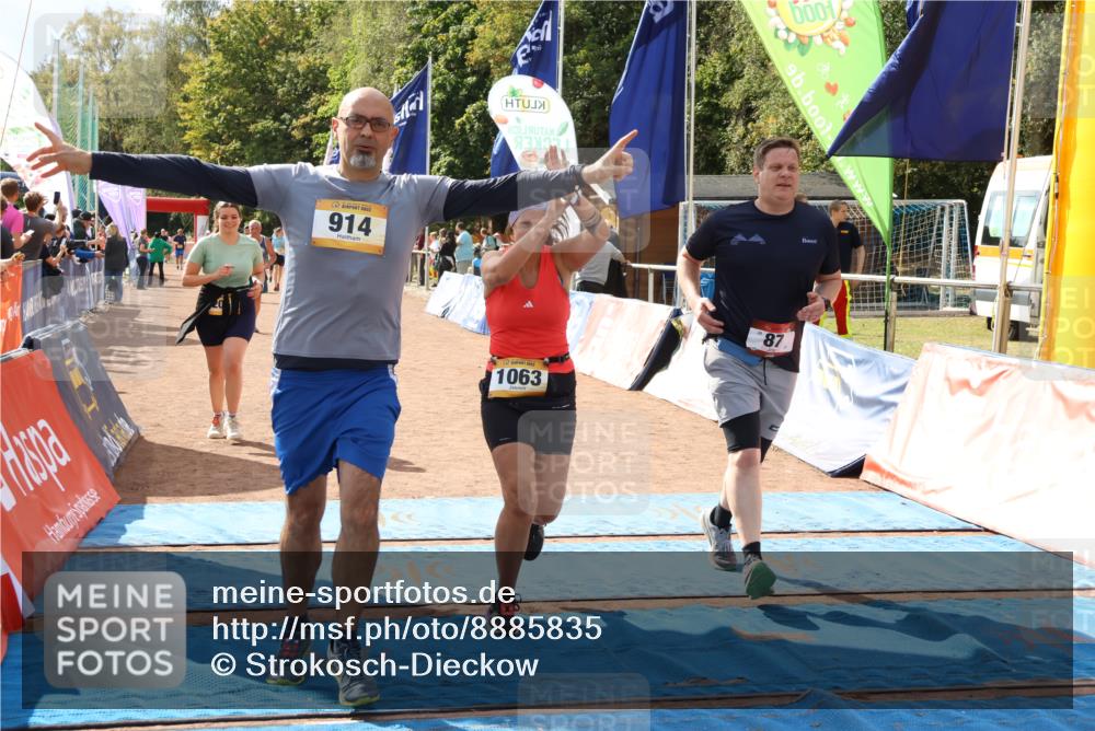 14.09.2025 - Airport Race Strokosch-Dieckow http://msf.ph/oto/8885835 14.09.2025 12:51:37 Ziel 87, 914, 1063, 1968, 2059 meine-sportfotos.de