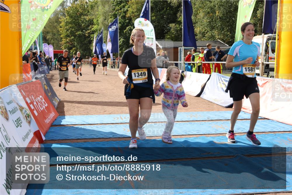 14.09.2025 - Airport Race Strokosch-Dieckow http://msf.ph/oto/8885918 14.09.2025 12:51:51 Ziel 317, 352, 1349, 1581, 1637, 2013, 4212, 4262 meine-sportfotos.de