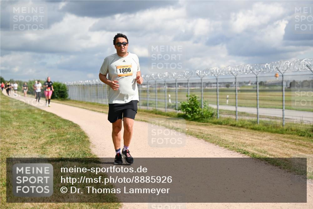 14.09.2025 - Airport Race Dr. Thomas Lammeyer http://msf.ph/oto/8885926 14.09.2025 12:44:34 Laufen 1806 meine-sportfotos.de