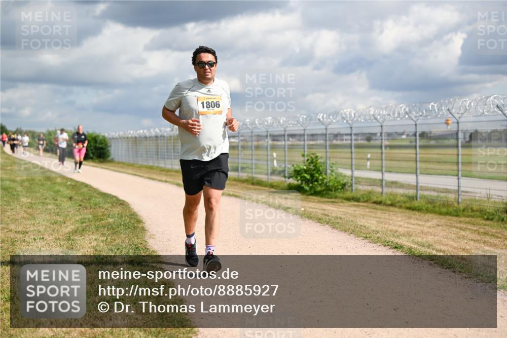 14.09.2025 - Airport Race Dr. Thomas Lammeyer http://msf.ph/oto/8885927 14.09.2025 12:44:34 Laufen 1806 meine-sportfotos.de