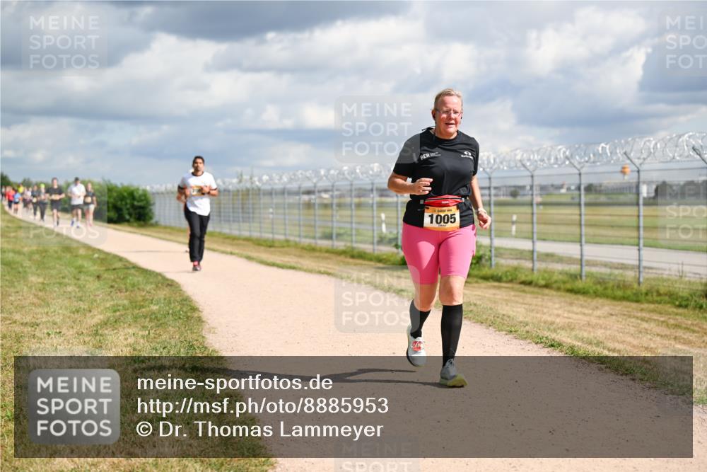 14.09.2025 - Airport Race Dr. Thomas Lammeyer http://msf.ph/oto/8885953 14.09.2025 12:44:46 Laufen 1005 meine-sportfotos.de