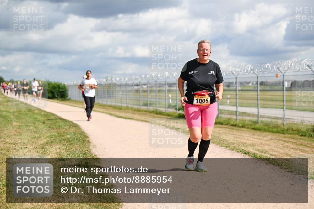 14.09.2025 - Airport Race Dr. Thomas Lammeyer http://msf.ph/oto/8885954 14.09.2025 12:44:46 Laufen 1005 meine-sportfotos.de