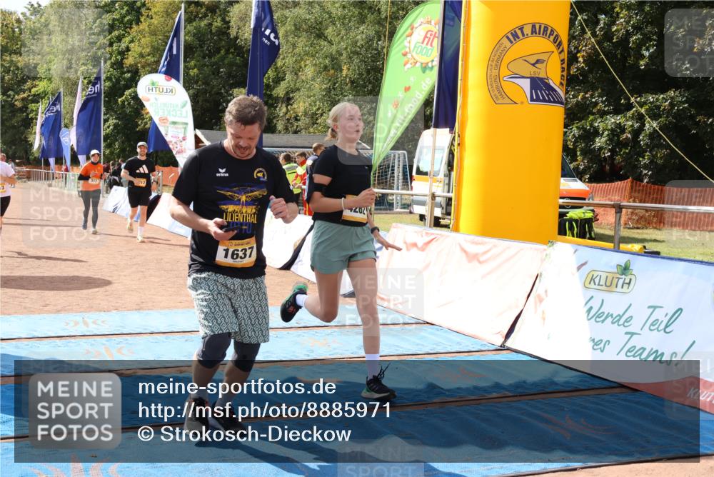 14.09.2025 - Airport Race Strokosch-Dieckow http://msf.ph/oto/8885971 14.09.2025 12:51:56 Ziel 317, 1637, 1981, 2013, 4212, 4262 meine-sportfotos.de