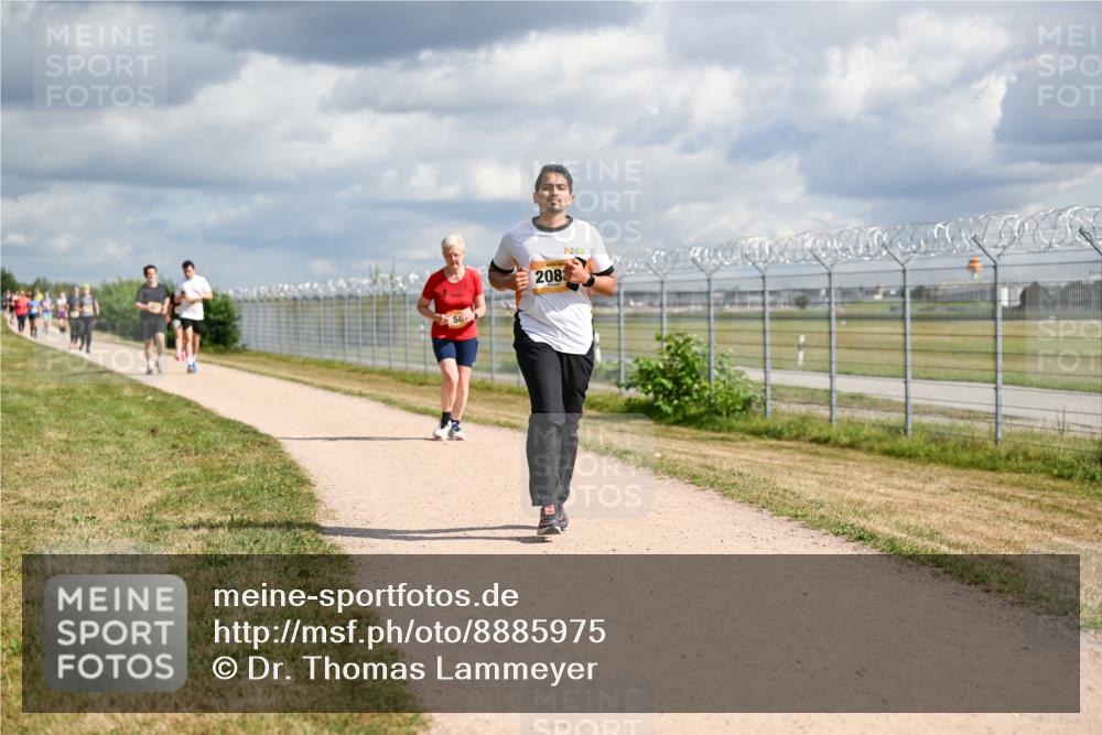 14.09.2025 - Airport Race Dr. Thomas Lammeyer http://msf.ph/oto/8885975 14.09.2025 12:44:51 Laufen 58, 208 meine-sportfotos.de