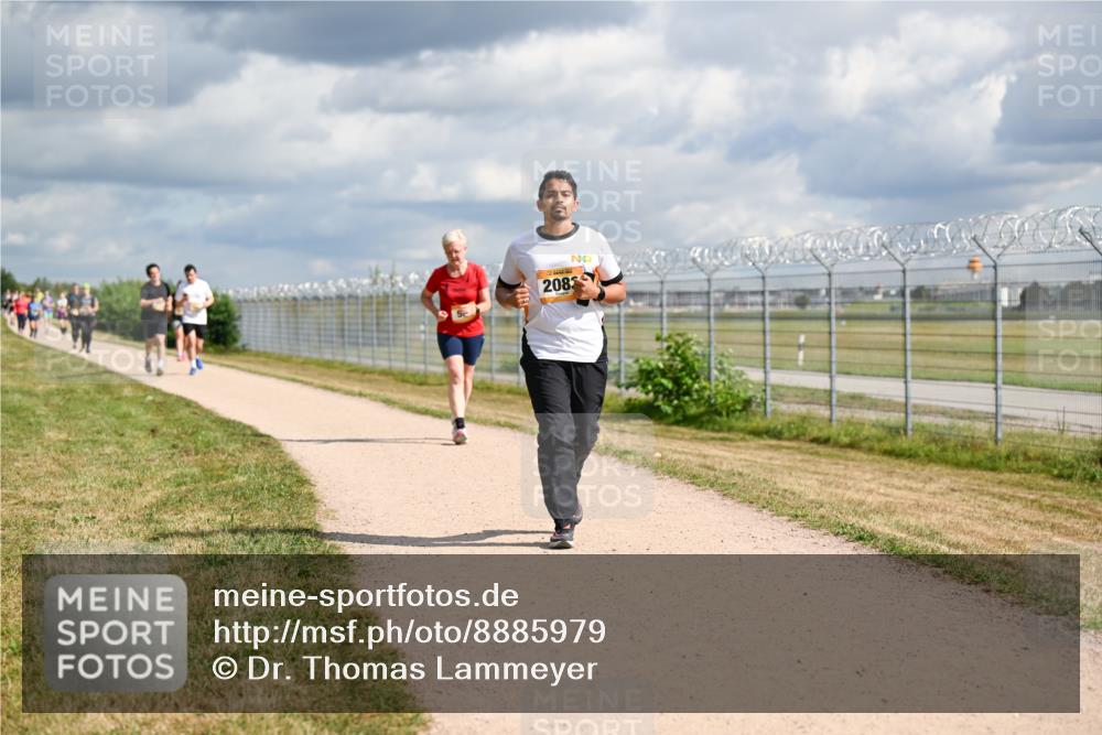 14.09.2025 - Airport Race Dr. Thomas Lammeyer http://msf.ph/oto/8885979 14.09.2025 12:44:51 Laufen 5, 1870, 2083 meine-sportfotos.de