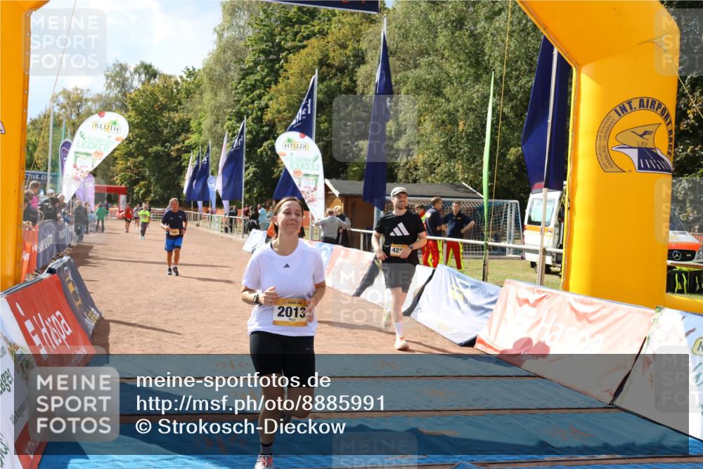 14.09.2025 - Airport Race Strokosch-Dieckow http://msf.ph/oto/8885991 14.09.2025 12:51:59 Ziel 317, 1637, 1981, 2013, 4212, 4262 meine-sportfotos.de