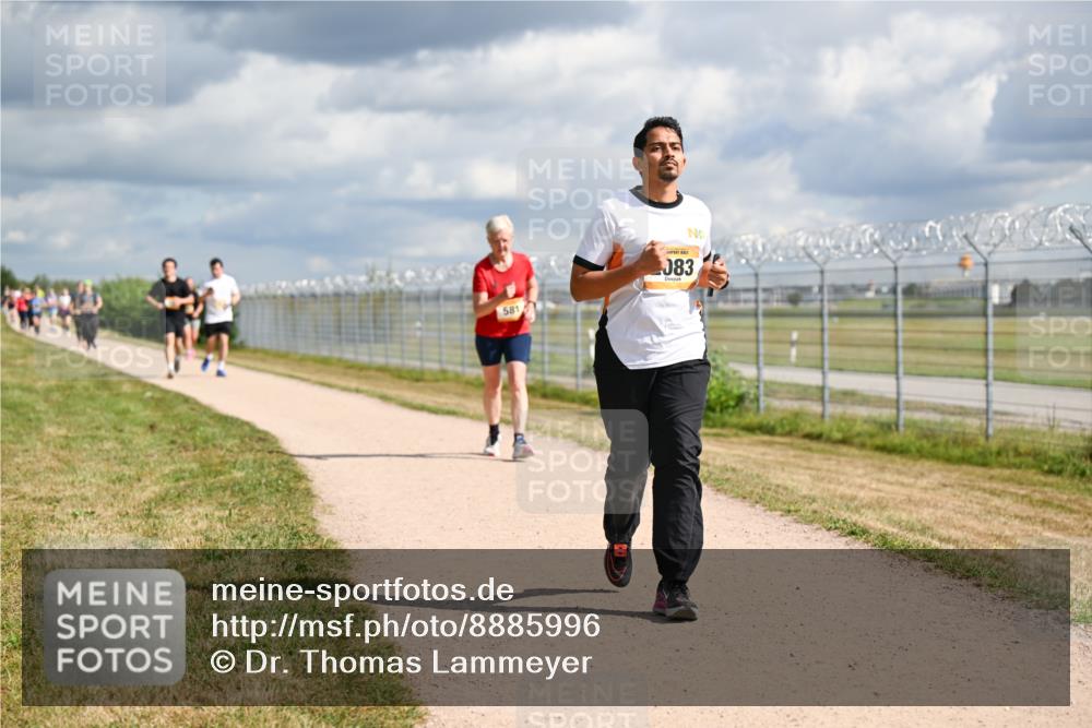 14.09.2025 - Airport Race Dr. Thomas Lammeyer http://msf.ph/oto/8885996 14.09.2025 12:44:52 Laufen 581, 083 meine-sportfotos.de