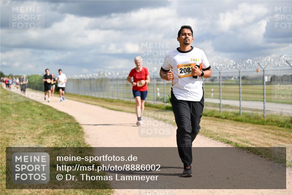 14.09.2025 - Airport Race Dr. Thomas Lammeyer http://msf.ph/oto/8886002 14.09.2025 12:44:53 Laufen 208 meine-sportfotos.de