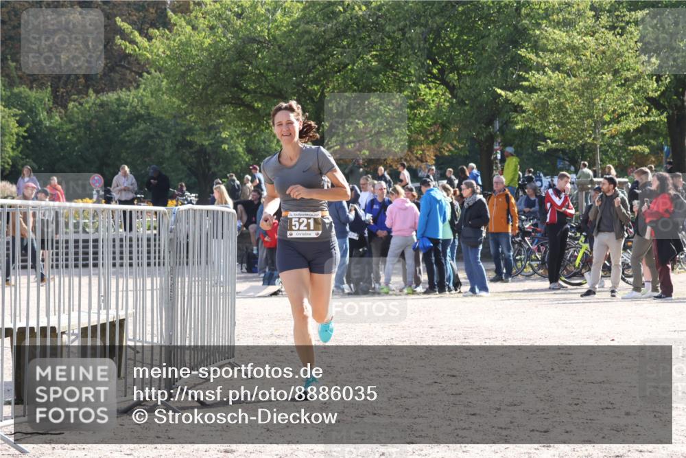 14.09.2025 - Stadtparktriathlon Strokosch-Dieckow http://msf.ph/oto/8886035 14.09.2025 11:11:04 Ziel 521 meine-sportfotos.de