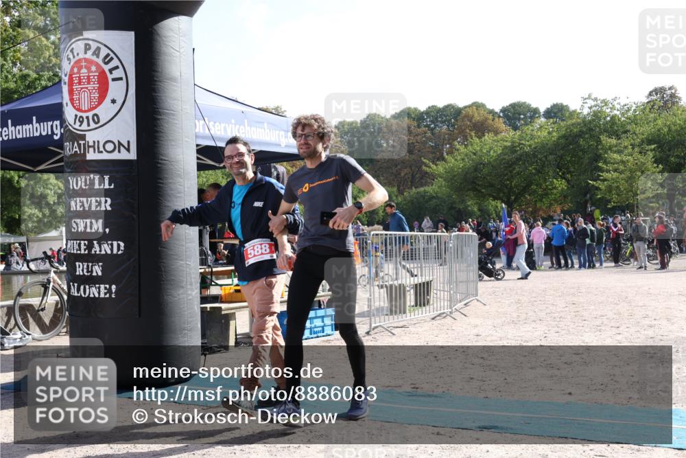 14.09.2025 - Stadtparktriathlon Strokosch-Dieckow http://msf.ph/oto/8886083 14.09.2025 11:11:36 Ziel 588 meine-sportfotos.de