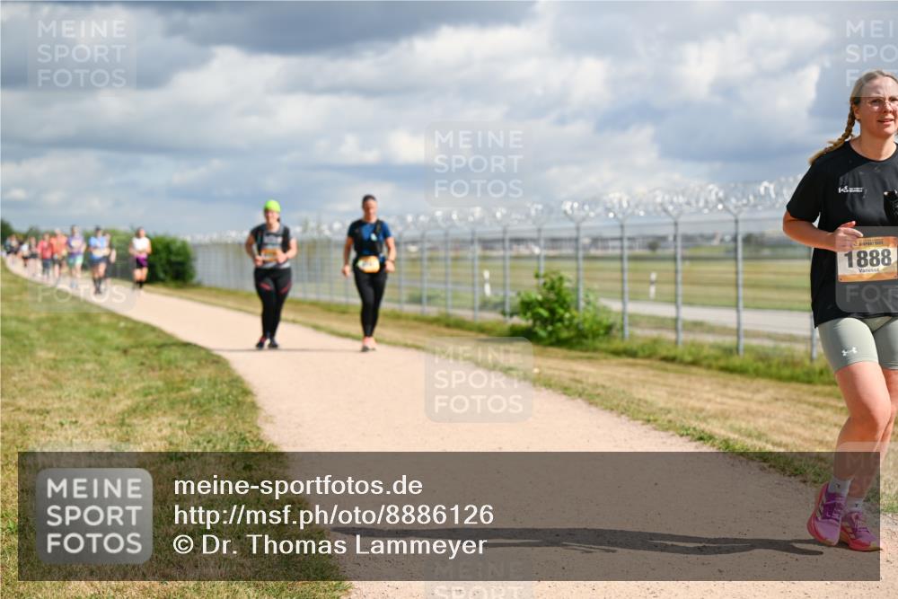 14.09.2025 - Airport Race Dr. Thomas Lammeyer http://msf.ph/oto/8886126 14.09.2025 12:45:08 Laufen 1888 meine-sportfotos.de
