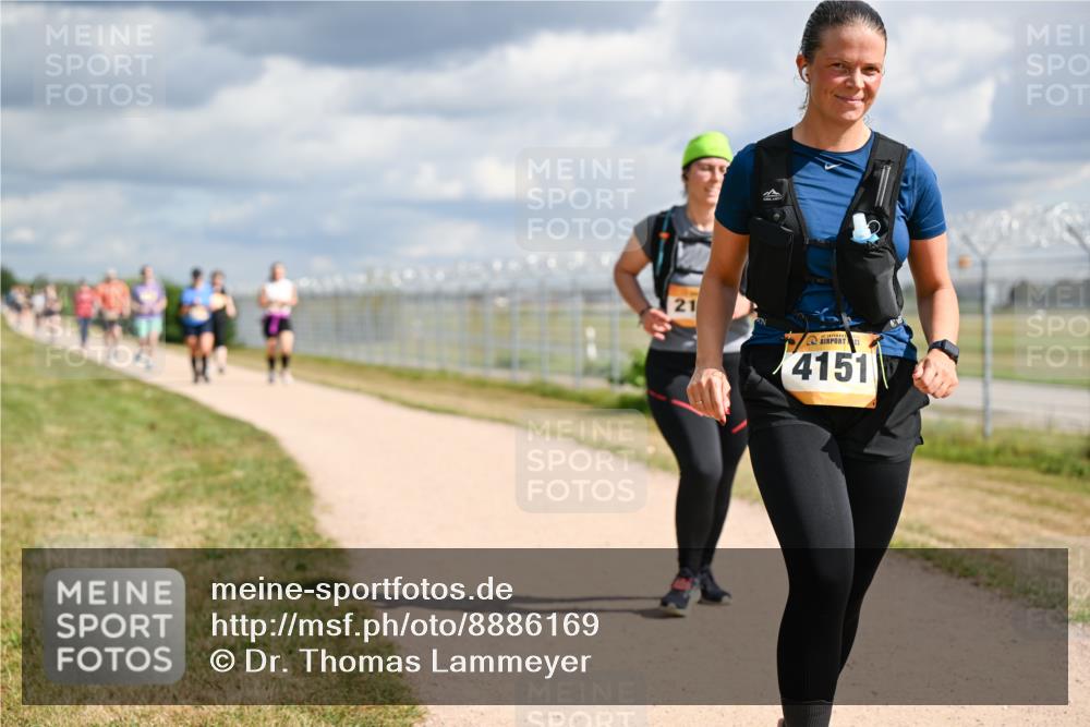 14.09.2025 - Airport Race Dr. Thomas Lammeyer http://msf.ph/oto/8886169 14.09.2025 12:45:14 Laufen 21, 4151 meine-sportfotos.de