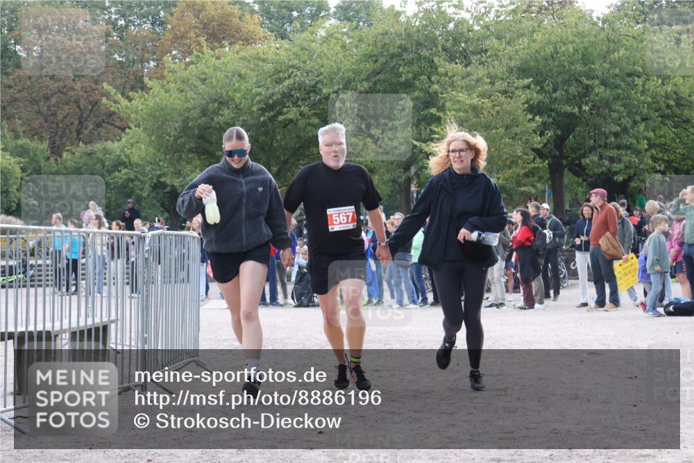 14.09.2025 - Stadtparktriathlon Strokosch-Dieckow http://msf.ph/oto/8886196 14.09.2025 11:15:19 Ziel 567 meine-sportfotos.de