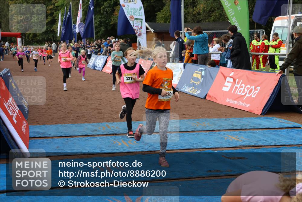 14.09.2025 - Airport Race Strokosch-Dieckow http://msf.ph/oto/8886200 14.09.2025 10:29:51 Ziel 3032, 3120, 3286, 3311, 3325, 3336, 3389, 3482, 3576, 3712, 3739, 3741 meine-sportfotos.de