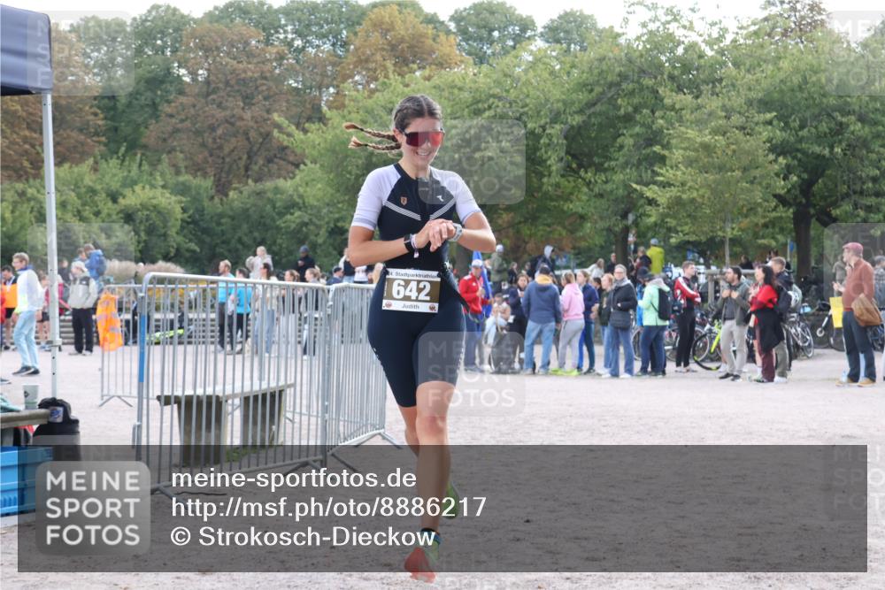 14.09.2025 - Stadtparktriathlon Strokosch-Dieckow http://msf.ph/oto/8886217 14.09.2025 11:15:31 Ziel 642 meine-sportfotos.de