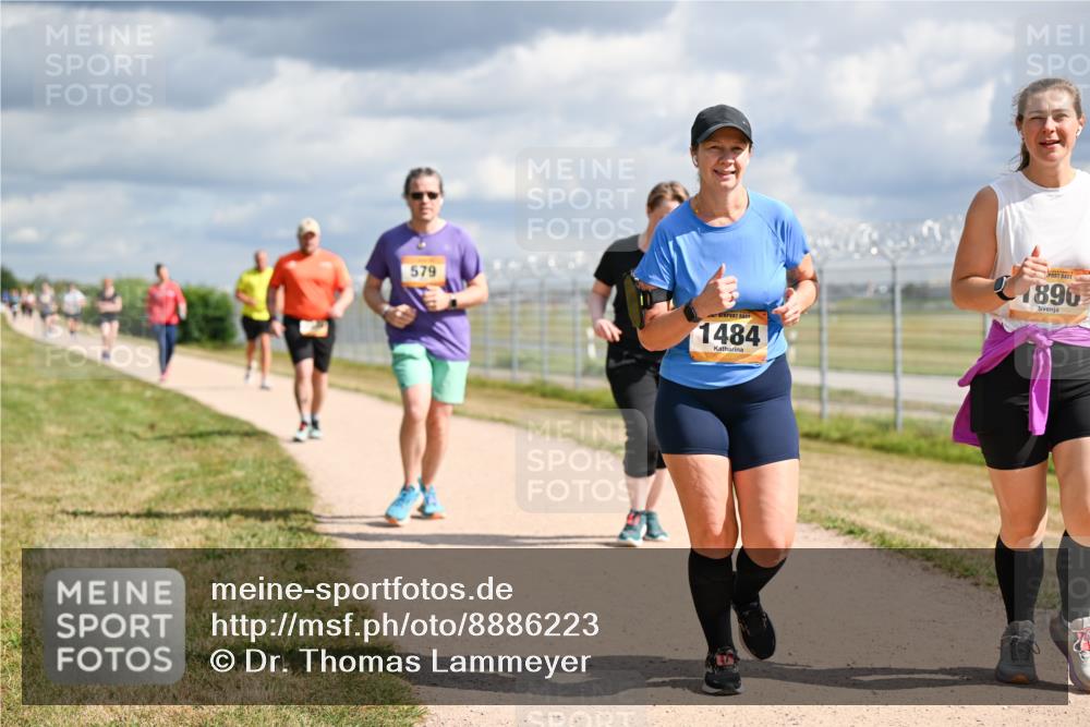 14.09.2025 - Airport Race Dr. Thomas Lammeyer http://msf.ph/oto/8886223 14.09.2025 12:45:24 Laufen 579, 1484, 1890 meine-sportfotos.de