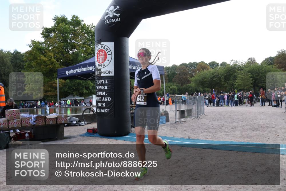 14.09.2025 - Stadtparktriathlon Strokosch-Dieckow http://msf.ph/oto/8886225 14.09.2025 11:15:32 Ziel 642 meine-sportfotos.de