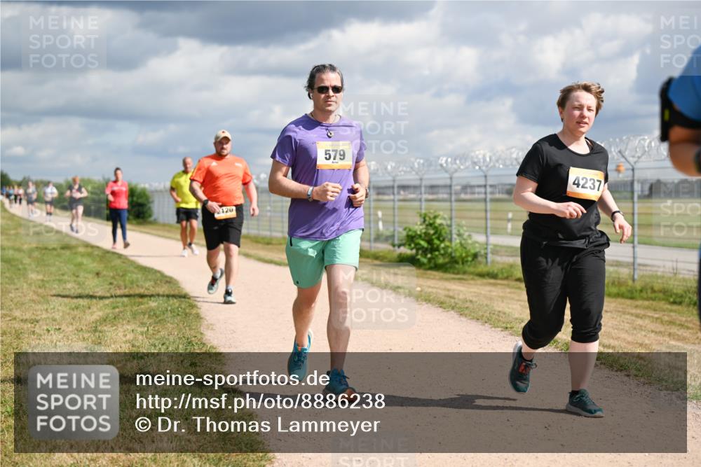 14.09.2025 - Airport Race Dr. Thomas Lammeyer http://msf.ph/oto/8886238 14.09.2025 12:45:26 Laufen 120, 579, 4237 meine-sportfotos.de