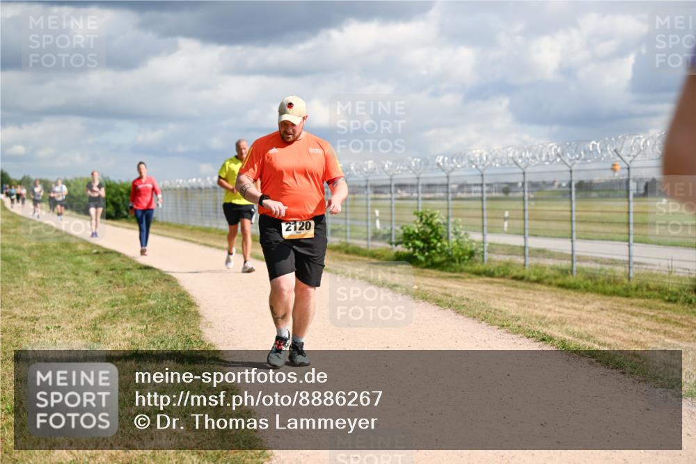 14.09.2025 - Airport Race Dr. Thomas Lammeyer http://msf.ph/oto/8886267 14.09.2025 12:45:28 Laufen 2120 meine-sportfotos.de