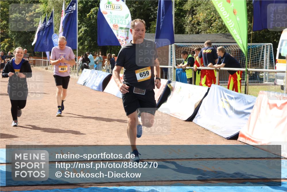 14.09.2025 - Airport Race Strokosch-Dieckow http://msf.ph/oto/8886270 14.09.2025 12:52:33 Ziel 461, 659, 696, 1022, 1256, 1476, 1535, 1604, 2041 meine-sportfotos.de