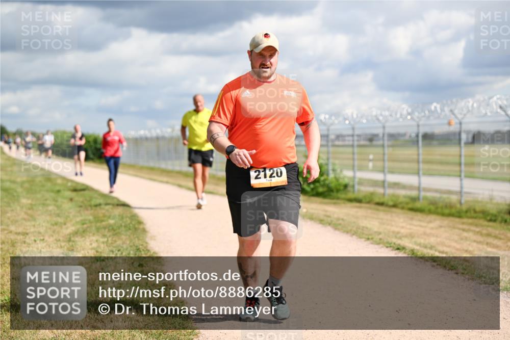 14.09.2025 - Airport Race Dr. Thomas Lammeyer http://msf.ph/oto/8886285 14.09.2025 12:45:29 Laufen 2120 meine-sportfotos.de