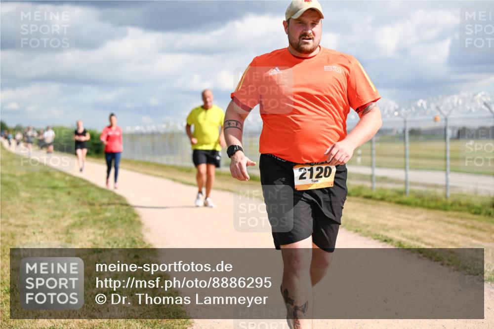 14.09.2025 - Airport Race Dr. Thomas Lammeyer http://msf.ph/oto/8886295 14.09.2025 12:45:30 Laufen 2120 meine-sportfotos.de