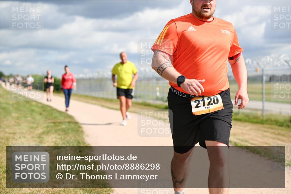14.09.2025 - Airport Race Dr. Thomas Lammeyer http://msf.ph/oto/8886298 14.09.2025 12:45:30 Laufen 2120 meine-sportfotos.de