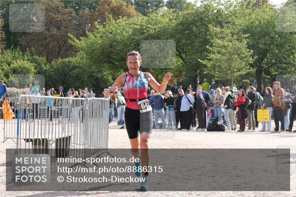 14.09.2025 - Stadtparktriathlon Strokosch-Dieckow http://msf.ph/oto/8886315 14.09.2025 11:18:38 Ziel 641 meine-sportfotos.de