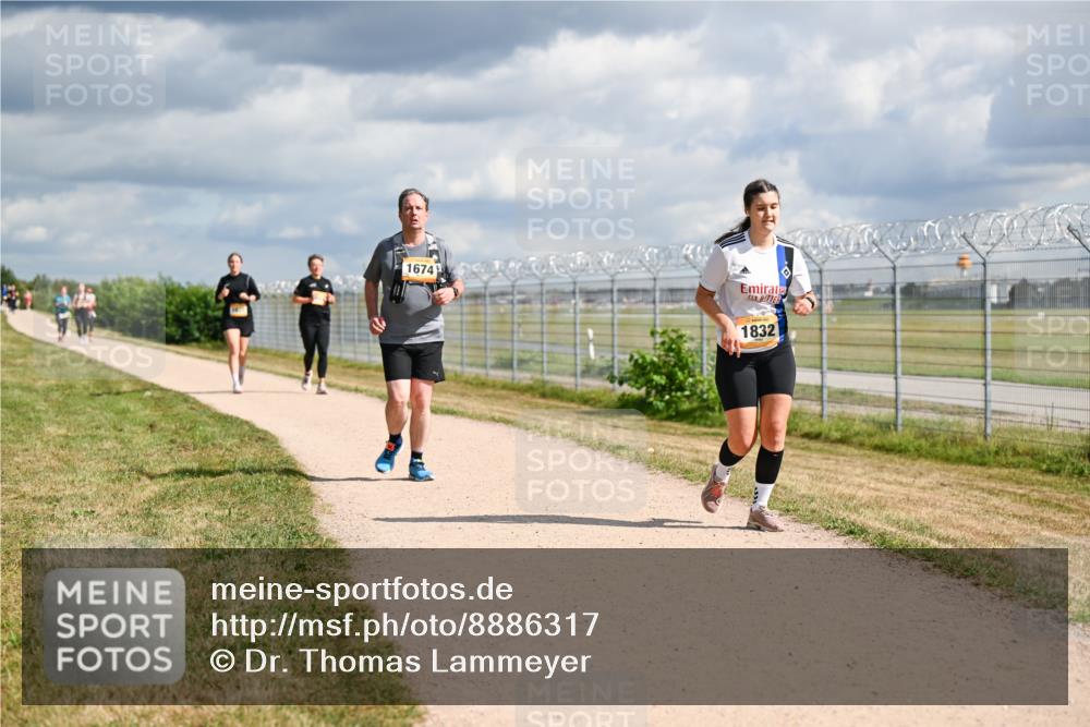 14.09.2025 - Airport Race Dr. Thomas Lammeyer http://msf.ph/oto/8886317 14.09.2025 12:45:48 Laufen 1674, 1832 meine-sportfotos.de