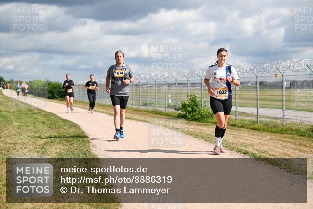 14.09.2025 - Airport Race Dr. Thomas Lammeyer http://msf.ph/oto/8886319 14.09.2025 12:45:48 Laufen 1674, 1832 meine-sportfotos.de