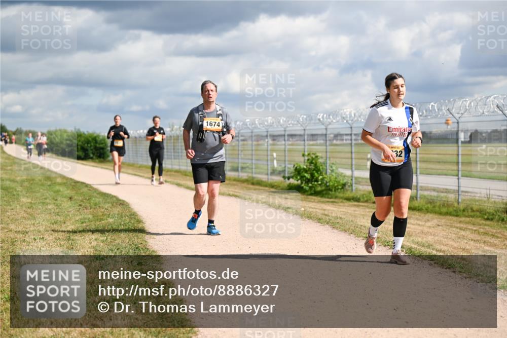 14.09.2025 - Airport Race Dr. Thomas Lammeyer http://msf.ph/oto/8886327 14.09.2025 12:45:49 Laufen 1674, 32 meine-sportfotos.de