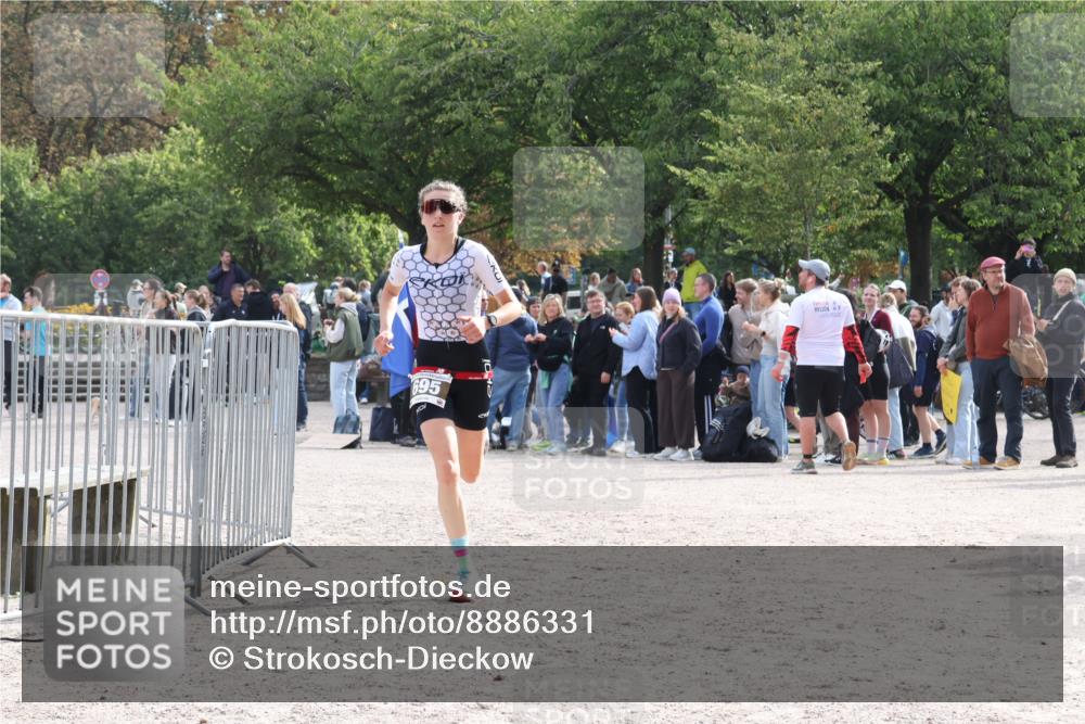 14.09.2025 - Stadtparktriathlon Strokosch-Dieckow http://msf.ph/oto/8886331 14.09.2025 11:19:05 Ziel 695 meine-sportfotos.de