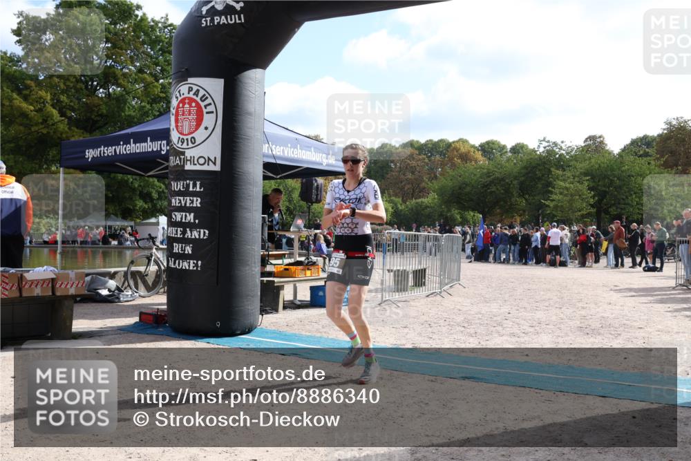14.09.2025 - Stadtparktriathlon Strokosch-Dieckow http://msf.ph/oto/8886340 14.09.2025 11:19:07 Ziel 695 meine-sportfotos.de