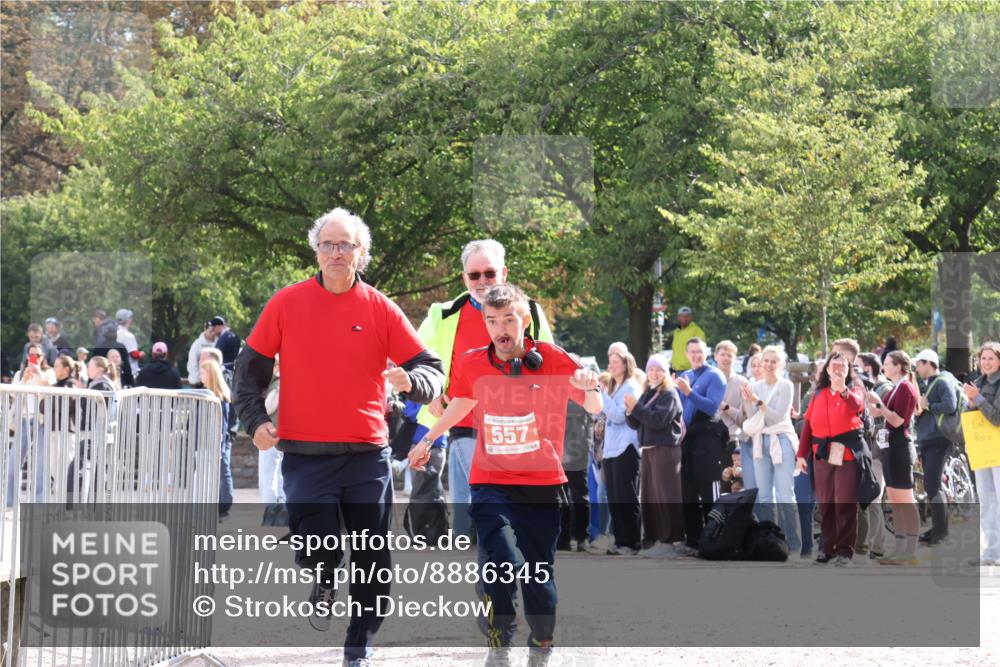 14.09.2025 - Stadtparktriathlon Strokosch-Dieckow http://msf.ph/oto/8886345 14.09.2025 11:19:40 Ziel 557 meine-sportfotos.de