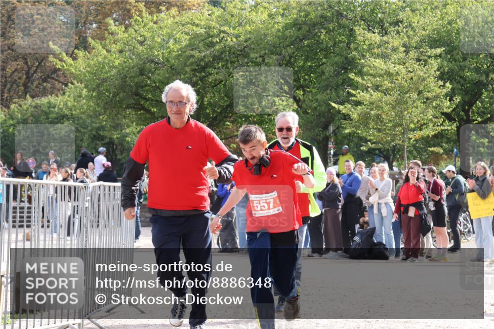 14.09.2025 - Stadtparktriathlon Strokosch-Dieckow http://msf.ph/oto/8886348 14.09.2025 11:19:40 Ziel 557 meine-sportfotos.de