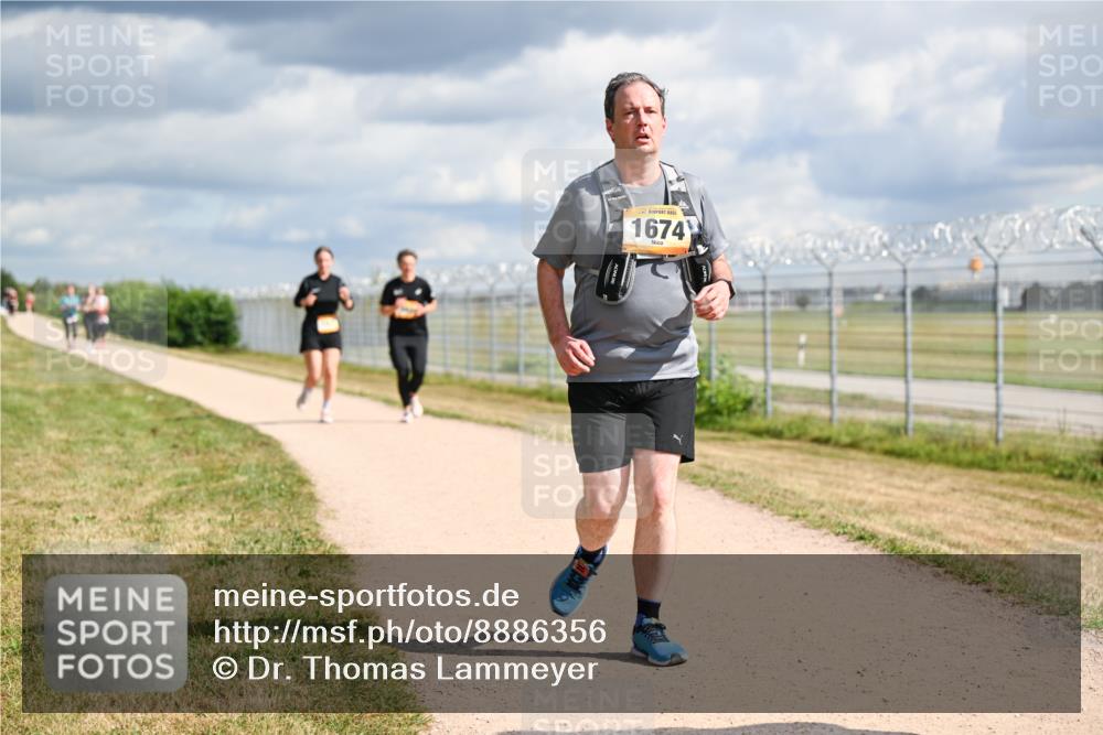 14.09.2025 - Airport Race Dr. Thomas Lammeyer http://msf.ph/oto/8886356 14.09.2025 12:45:51 Laufen 1674 meine-sportfotos.de
