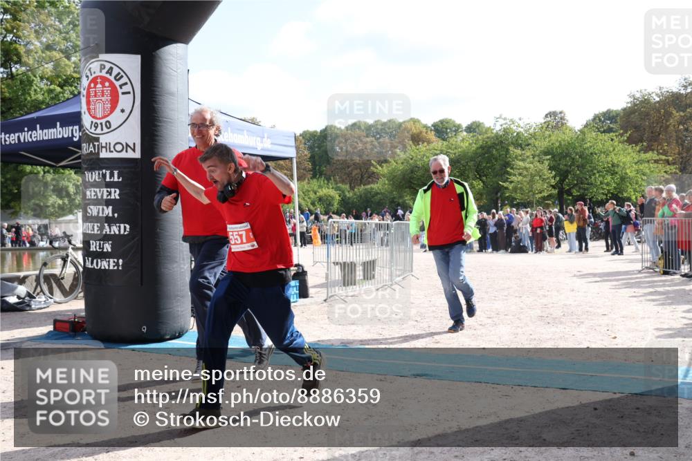 14.09.2025 - Stadtparktriathlon Strokosch-Dieckow http://msf.ph/oto/8886359 14.09.2025 11:19:42 Ziel 557, 562 meine-sportfotos.de