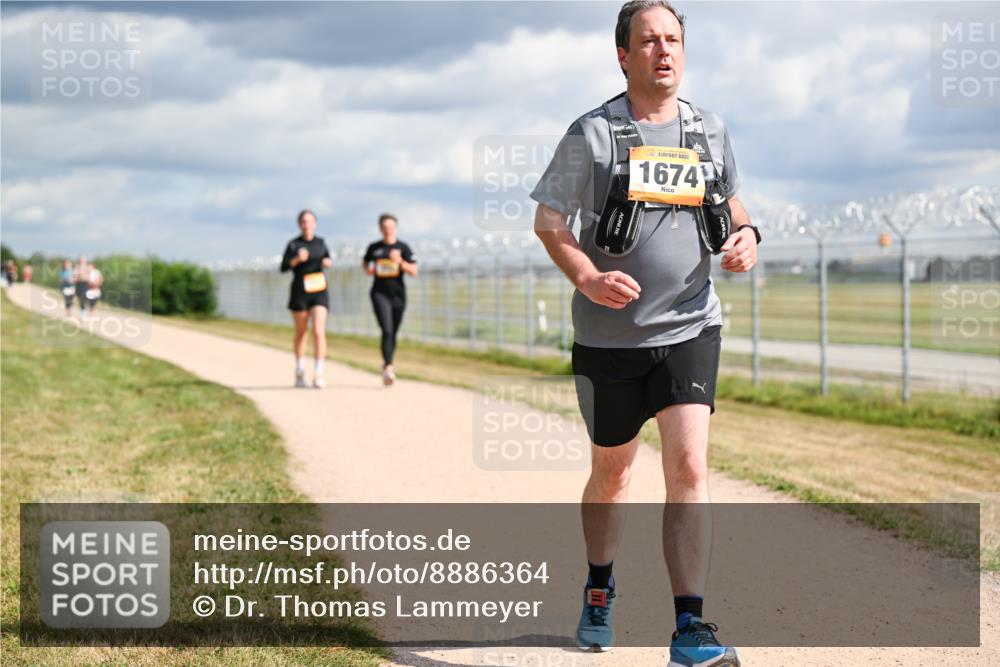 14.09.2025 - Airport Race Dr. Thomas Lammeyer http://msf.ph/oto/8886364 14.09.2025 12:45:52 Laufen 1674 meine-sportfotos.de