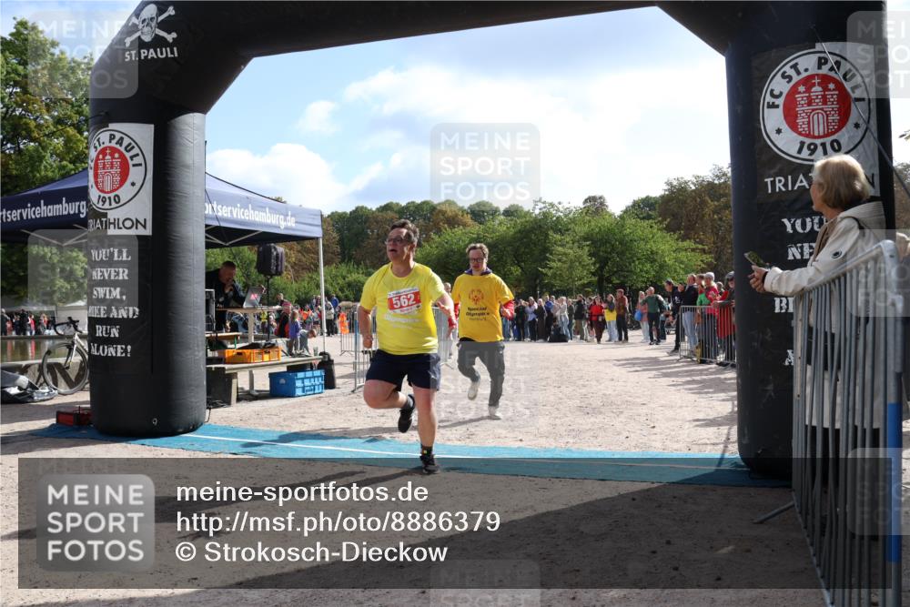 14.09.2025 - Stadtparktriathlon Strokosch-Dieckow http://msf.ph/oto/8886379 14.09.2025 11:19:48 Ziel 557, 562 meine-sportfotos.de